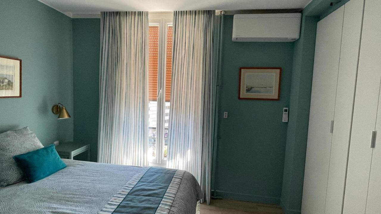 Vue Sur Rade Appartement Elegant Vaste Climatise Etage Eleve Ascenseur Proche Parking Et Toutes Commodites Au Coeur Du Toulon Historique 外观 照片